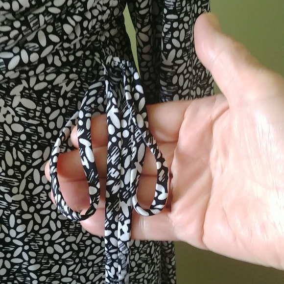 Dress "SANDRA DARREN" SIZE 12 - Picture 4 of 9